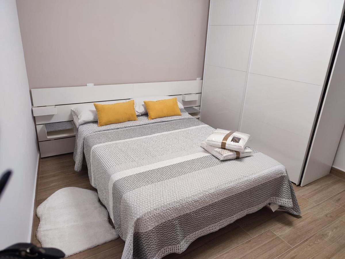Baj - Apartamentos En Playa Bajondillo, Торемолинос Екстериор снимка