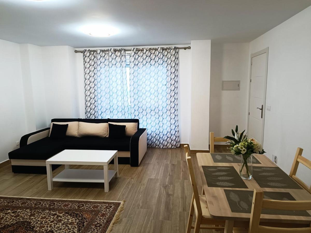 Baj - Apartamentos En Playa Bajondillo, Торемолинос Екстериор снимка